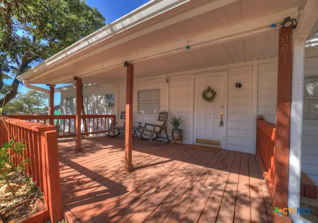 Photo 2 of Single family home for sale at 901 Glenn Dr, Canyon Lake, TX 78133 | MLS# 604787 | Listing updated on 2026-09-02