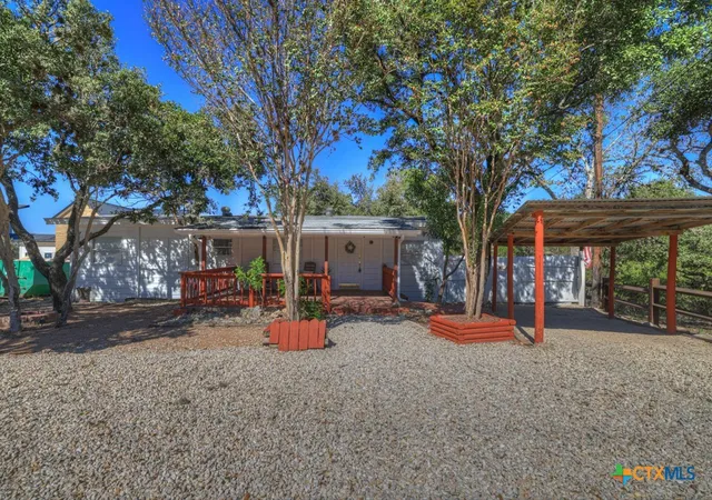 Photo 30 of Single family home for sale at 901 Glenn Dr, Canyon Lake, TX 78133 | MLS# 604787 | Listing updated on 2026-09-02