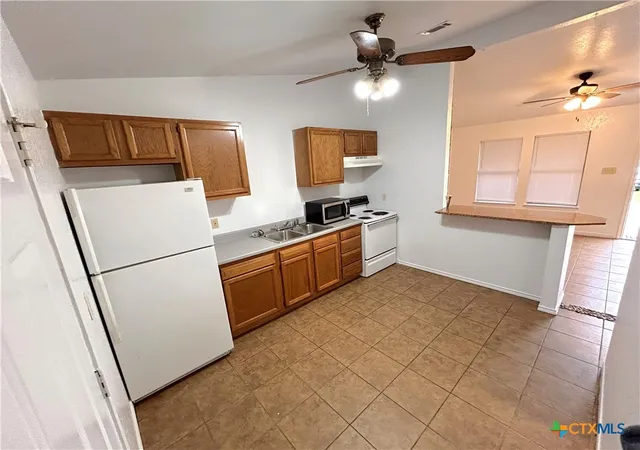 Listing Photo 5 - Condo for sale in building located at 10411 Chaparral Rd, Killeen, TX 76542