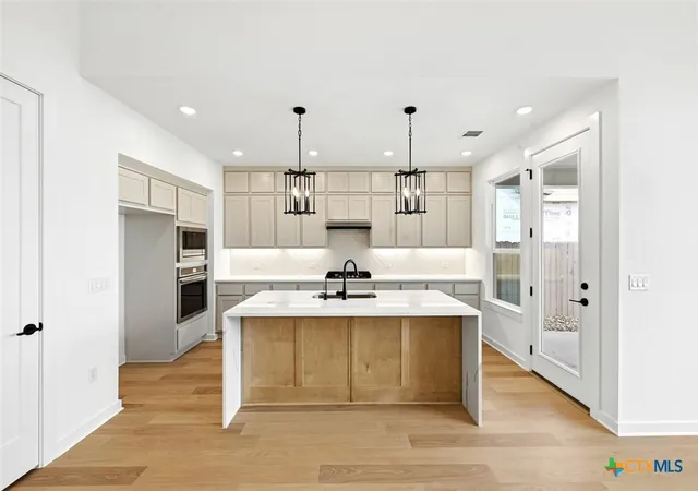 Photo 2 of Single family home for sale at 9612 Golden Lion Dr, Austin, TX 78744 | MLS# 605634 | Listing updated on 2026-09-09