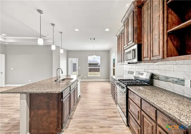 Photo 3 of Single family home for sale at 111 Giacomo Dr, Victoria, TX 77901 | MLS# 605698 | Listing updated on 2026-08-30
