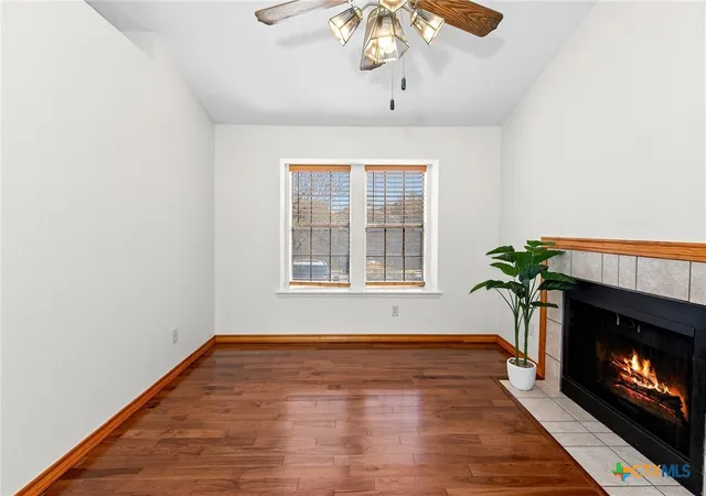 Listing Photo 5 - Condo for sale in building located at 11821 Bittern Holw, Austin, TX 78758 - Unit #12