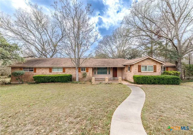 Photo 3 of Single family home for sale at 3603 Us Hwy 90a E, Gonzales, TX 78629 | MLS# 605985 | Listing updated on 2026-08-31
