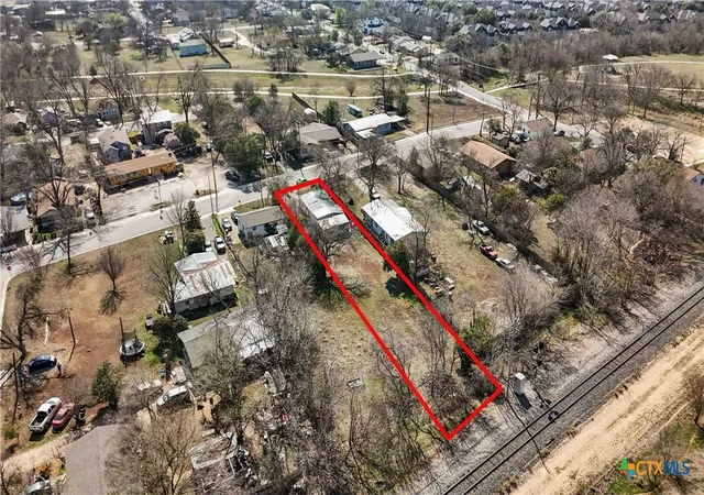 Photo 2 of Single family home for sale at 814 Alabama St, San Marcos, TX 78666 | MLS# 606022 | Listing updated on 2026-08-20