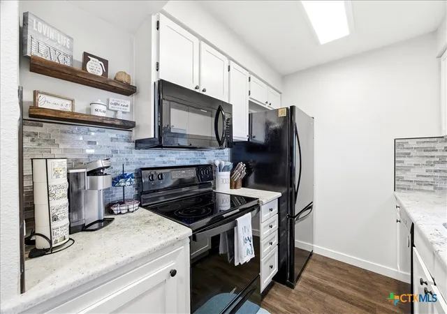Photo 2 of Condo for sale at 1135 Parkview Dr #C18, Canyon Lake, TX 78133 | MLS# 603891 | Listing updated on 2026-09-07