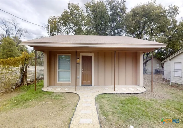 Photo 2 of Multi family home for sale at 604 Wisconsin St, Killeen, TX 76541 | MLS# 606043 | Listing updated on 2026-08-28
