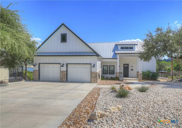 Photo 2 of Sale Pending at 1799 Lakeside Dr, Canyon Lake, TX 78133 | MLS# 606353 | Listing updated on 2026-08-24