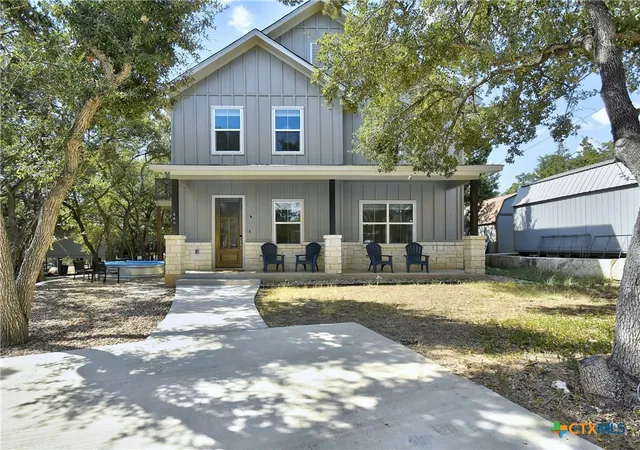 Photo 1 of Single family home for sale at 660 Mockingbird Dr, Canyon Lake, TX 78133 | MLS# 606073 | Listing updated on 2026-08-19
