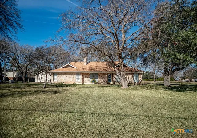 Photo 2 of Sale Pending at 540 Royal Rd, Port Lavaca, TX 77979 | MLS# 606424 | Listing updated on 2026-09-03