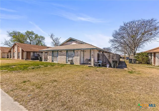 Photo 1 of Sale Pending at 2105 Robert E Lee Dr, Killeen, TX 76543 | MLS# 605902 | Listing updated on 2026-09-01
