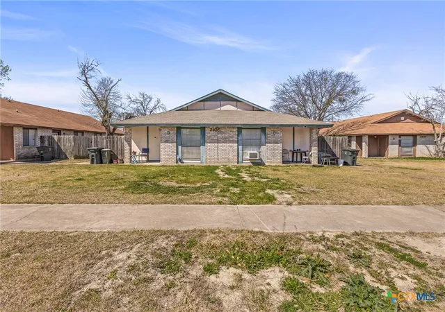 Listing Photo 4 - Condo for sale in building located at 2105 Robert E Lee Dr, Killeen, TX 76543
