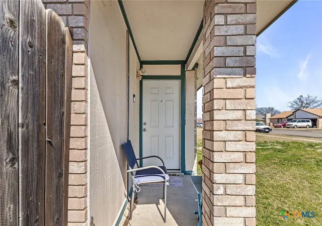 Listing Photo 5 - Condo for sale in building located at 2105 Robert E Lee Dr, Killeen, TX 76543