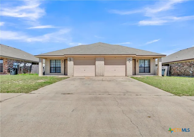 Photo 2 of Sale Pending at 1305 Nicholas Cir, Killeen, TX 76542 | MLS# 606644 | Listing updated on 2026-09-13