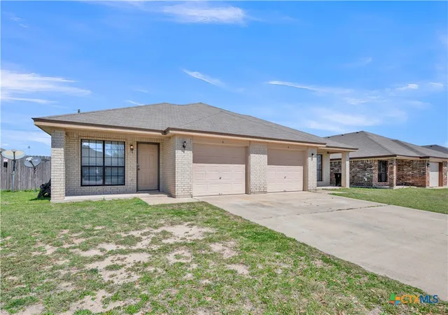 Photo 3 of Sale Pending at 1305 Nicholas Cir, Killeen, TX 76542 | MLS# 606644 | Listing updated on 2026-09-13