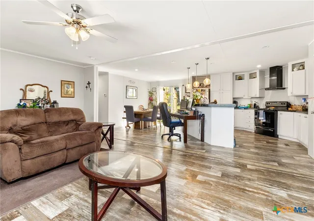 Photo 3 of Manufactured home for sale at 429 Buck Run Pass, Canyon Lake, TX 78133 | MLS# 606961 | Listing updated on 2026-09-07
