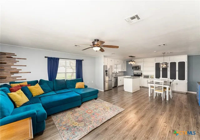 Photo 3 of Sale Pending at 1650 Clarence Rd, Temple, TX 76501 | MLS# 606628 | Listing updated on 2026-08-31