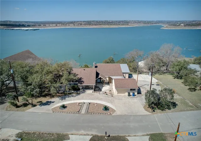 Photo 2 of Single family home for sale at 1683 Glenn Dr, Canyon Lake, TX 78133 | MLS# 605167 | Listing updated on 2026-08-04