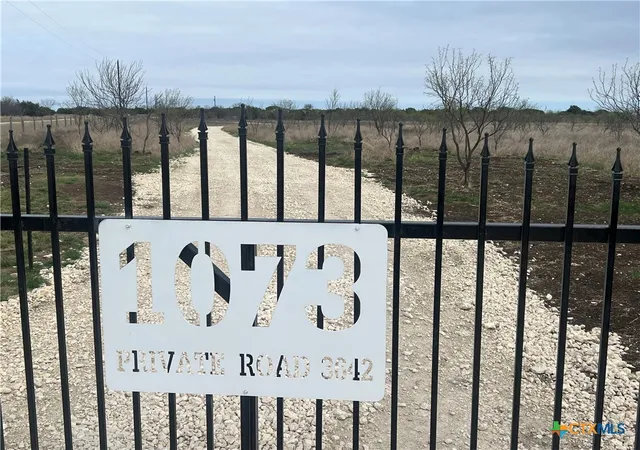 Photo 2 of Single family home for sale at 1073 Private Rd 3642, Copperas Cove, TX 76522 | MLS# 607061 | Listing updated on 2026-08-18
