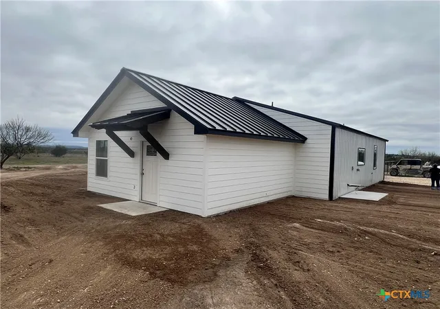 Photo 3 of Single family home for sale at 1073 Private Rd 3642, Copperas Cove, TX 76522 | MLS# 607061 | Listing updated on 2026-08-18