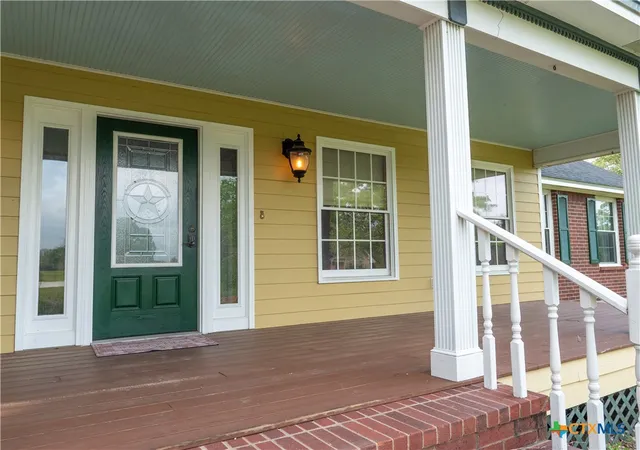 Photo 2 of Single family home for sale at 403 Oakside Dr, Victoria, TX 77905 | MLS# 606971 | Listing updated on 2026-09-14