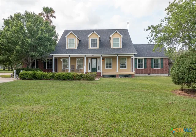 Photo 3 of Single family home for sale at 403 Oakside Dr, Victoria, TX 77905 | MLS# 606971 | Listing updated on 2026-09-14
