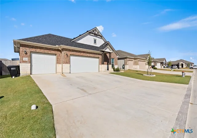 Photo 2 of Single family home for sale at 2028 Clear Sky Ct, Temple, TX 76502 | MLS# 605678 | Listing updated on 2026-09-23