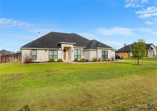 Photo 2 of Single family home for sale at 223 Sand Flt Ln, Temple, TX 76502 | MLS# 607200 | Listing updated on 2026-08-17