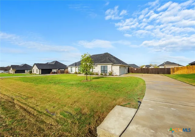Photo 3 of Single family home for sale at 223 Sand Flt Ln, Temple, TX 76502 | MLS# 607200 | Listing updated on 2026-08-17
