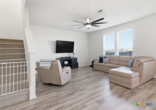 Photo 4 of Single family home for sale at 408 Bedford Fls Ln, Jarrell, TX 76537 | MLS# 607207 | Listing updated on 2026-09-10