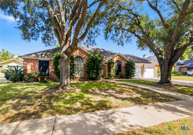 Photo 3 of Single family home for sale at 204 Windy Way Dr, Victoria, TX 77904 | MLS# 607197 | Listing updated on 2026-09-11