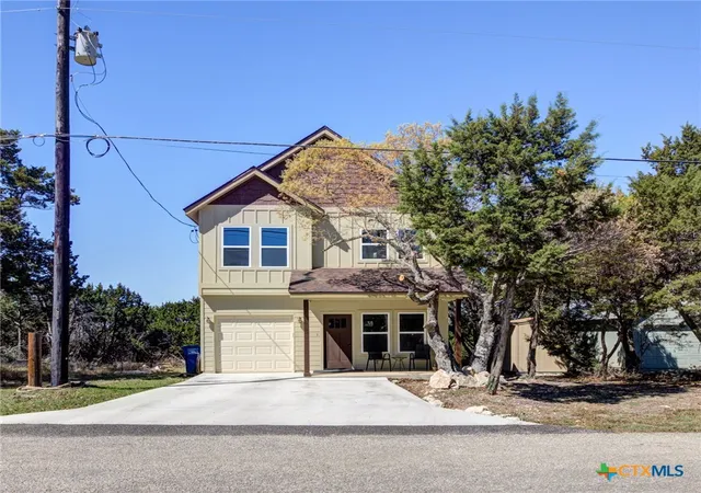 Photo 1 of Single family home for sale at 1577 Whispering Hills Dr, Canyon Lake, TX 78133 | MLS# 607224 | Listing updated on 2026-09-16