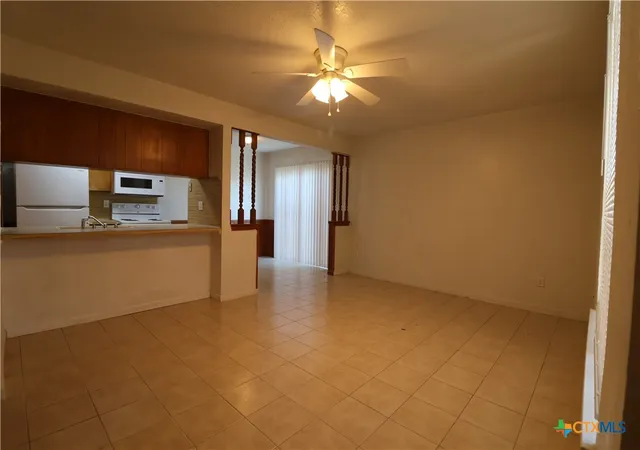 Listing Photo 4 - Condo for sale in building located at 3906 Charolais Dr, Killeen, TX 76542