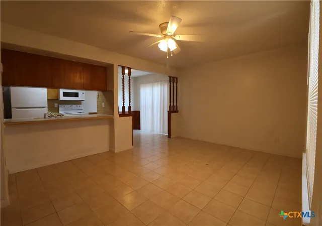 Listing Photo 5 - Condo for sale in building located at 3906 Charolais Dr, Killeen, TX 76542
