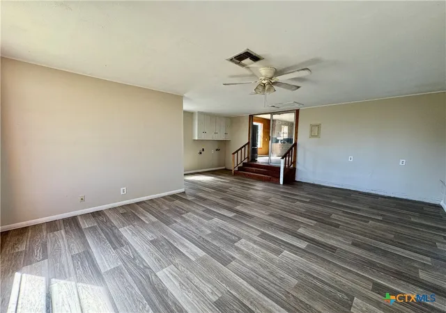 Photo 4 of Sale Pending at 471 Old Goliad Rd, Victoria, TX 77905 | MLS# 607099 | Listing updated on 2026-09-15