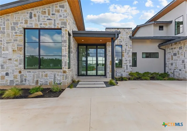 Photo 3 of Single family home for sale at 8109 Kuhn Dr, Austin, TX 78736 | MLS# 606167 | Listing updated on 2026-09-04