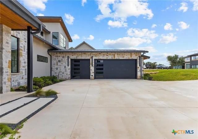Photo 3 of Single family home for sale at 8109 Kuhn Dr, Austin, TX 78736 | MLS# 606167 | Listing updated on 2026-09-04