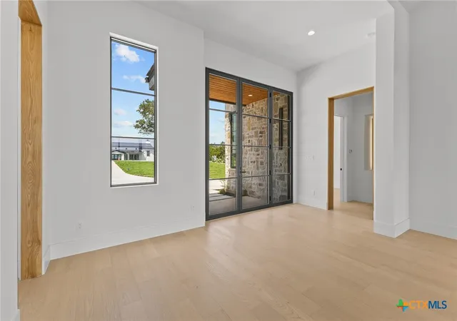 Photo 4 of Single family home for sale at 8109 Kuhn Dr, Austin, TX 78736 | MLS# 606167 | Listing updated on 2026-09-04