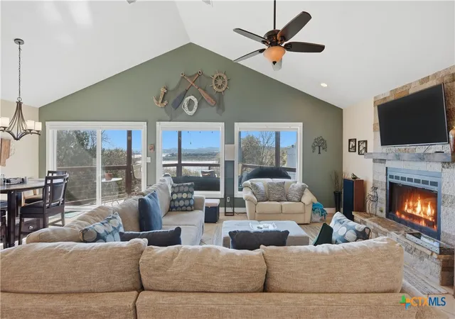 Photo 1 of Single family home for sale at 956 Lakebreeze Dr, Canyon Lake, TX 78133 | MLS# 607343 | Listing updated on 2026-09-03