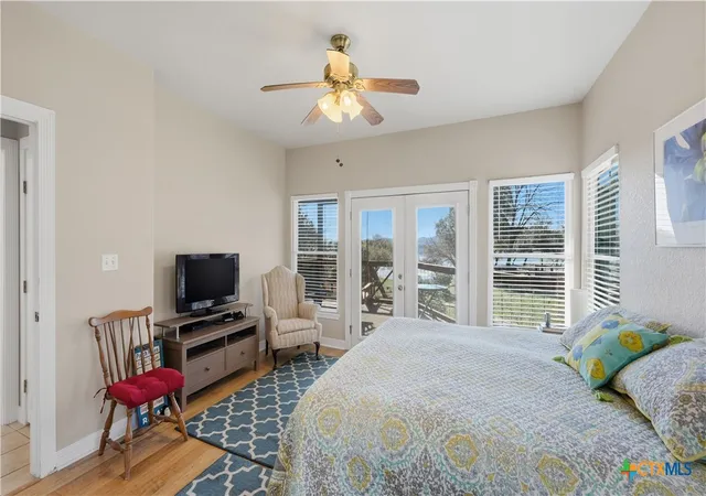 Photo 2 of Single family home for sale at 956 Lakebreeze Dr, Canyon Lake, TX 78133 | MLS# 607343 | Listing updated on 2026-09-03