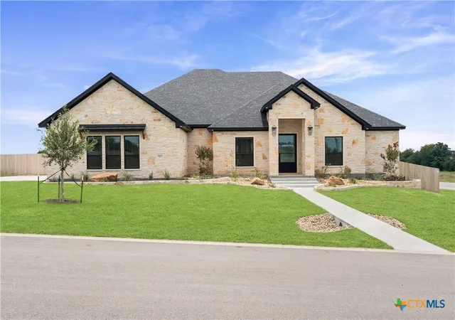Photo 1 of Single family home for sale at 302 Rodeo Rd, Salado, TX 76571 | MLS# 606180 | Listing updated on 2026-09-16