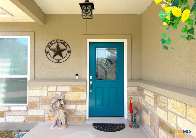 Photo 4 of Sale Pending at 2872 Lakeview Dr, Canyon Lake, TX 78133 | MLS# 607790 | Listing updated on 2026-09-16