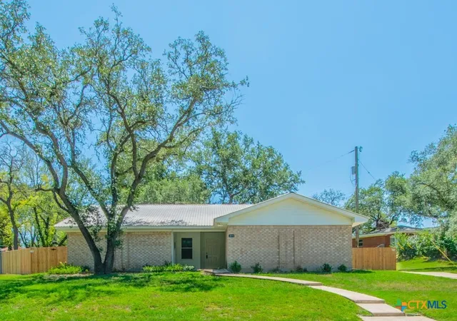Photo 1 of Single family home for sale at 3019 Summit Dr, Belton, TX 76513 | MLS# 607967 | Listing updated on 2026-09-05