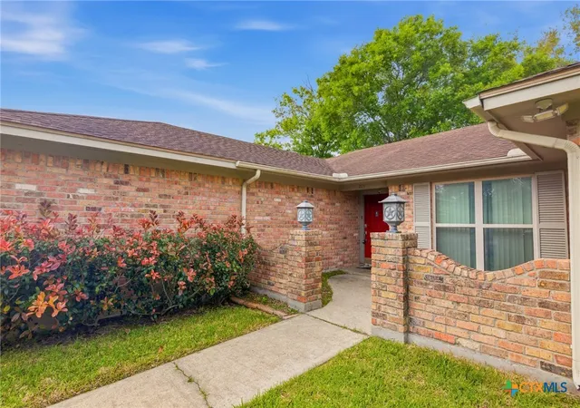 Photo 3 of Single family home for sale at 205 Westchester Dr, Victoria, TX 77904 | MLS# 607477 | Listing updated on 2026-09-05