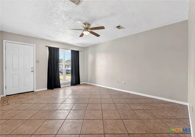Photo 4 of Single family home for sale at 3707 Griffin Dr, Killeen, TX 76543 | MLS# 607583 | Listing updated on 2026-09-11