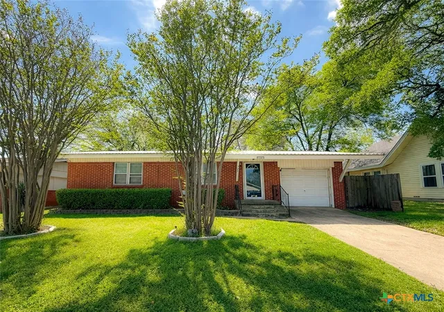 Photo 1 of Sale Pending at 1504 Bridge St, Gatesville, TX 76528 | MLS# 608359 | Listing updated on 2026-09-12