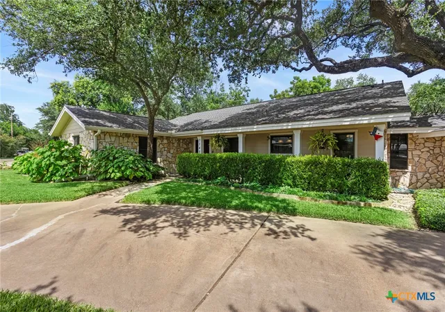 Photo 3 of Sale Pending at 3745 (3735 Per 911) Cyn Hts Rd, Belton, TX 76513 | MLS# 608507 | Listing updated on 2026-08-18