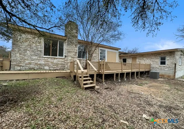Photo 3 of Sale Pending at 7121 Mcgregor Park Rd, Temple, TX 76502 | MLS# 608714 | Listing updated on 2026-10-06