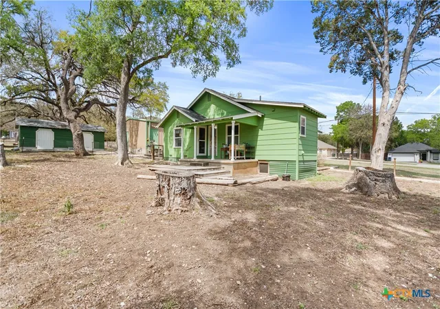 Photo 3 of Sale Pending at 1035 Madeline St, New Braunfels, TX 78132 | MLS# 608709 | Listing updated on 2026-08-31
