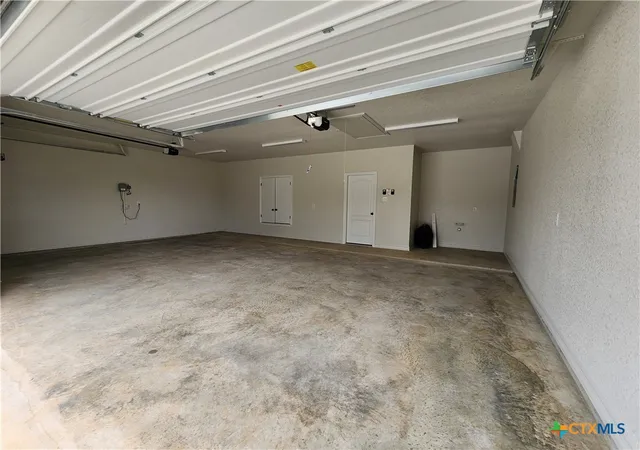 Photo 3 of Single family home for sale at 806 Eagle Hts Dr, Salado, TX 76571 | MLS# 608804 | Listing updated on 2026-09-18