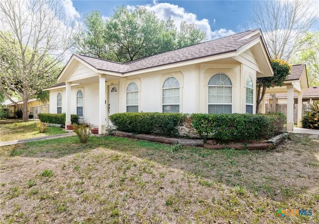 Photo 2 of Single family home for sale at 806 Saint Michael St, Gonzales, TX 78629 | MLS# 608814 | Listing updated on 2026-09-08